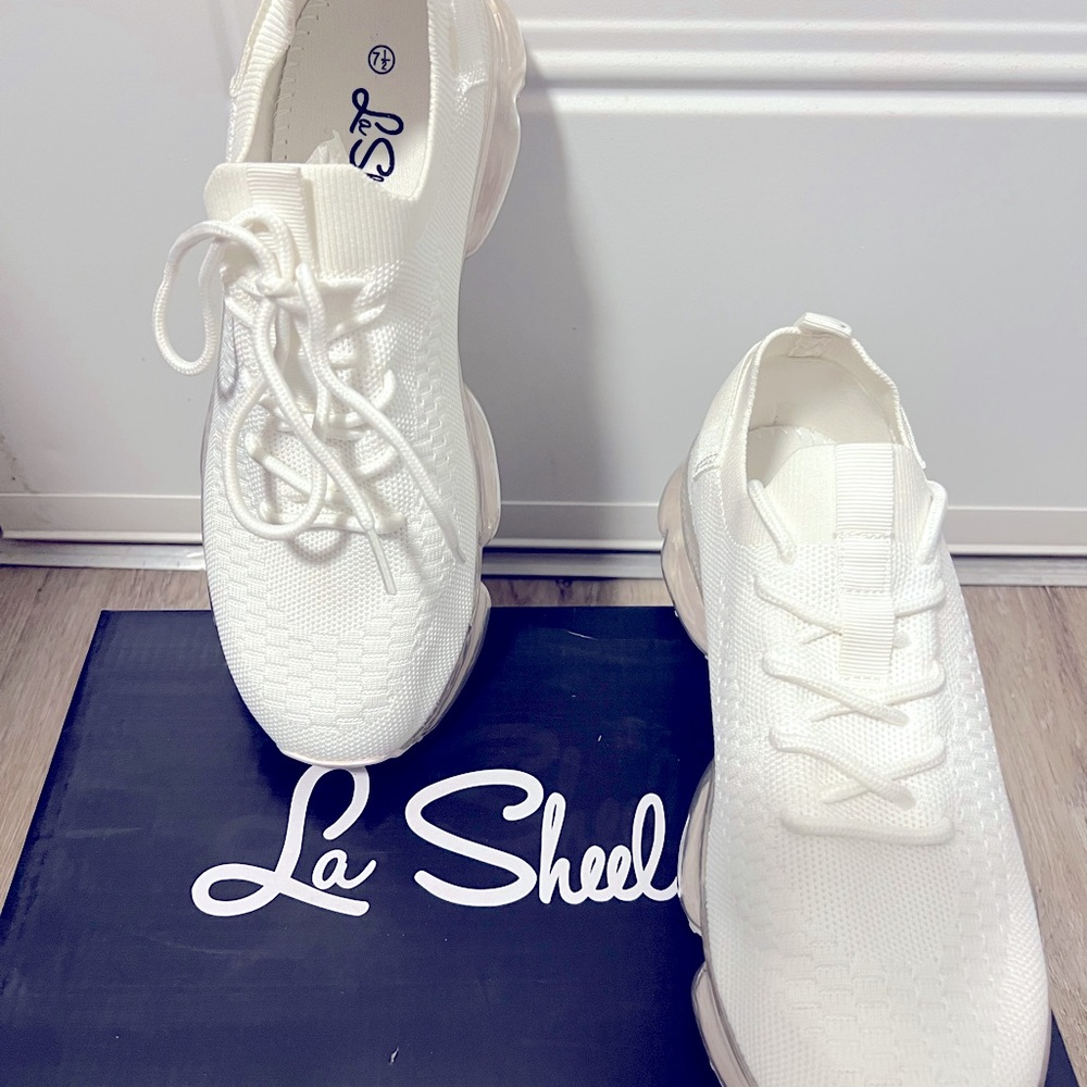 La Sheelah, Forever Link
Flow 19 Stretch Elastic Mesh Lace Up Rubber Air Sneaker